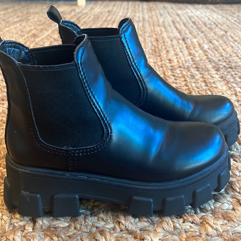 Circus by Sam Edelman Women's Darielle Ankle Boot